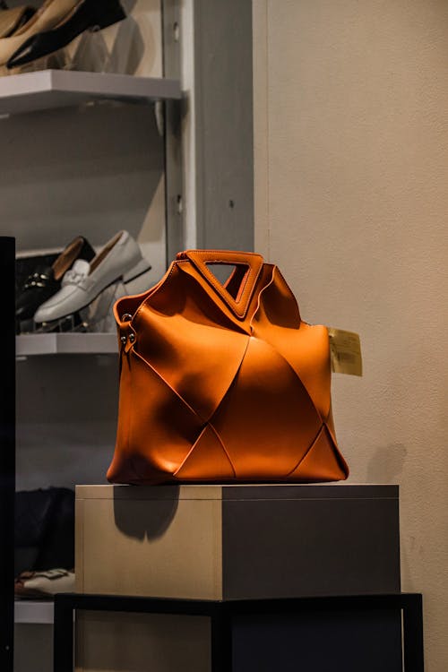 Hermès Birkin 25 vs 30 vs 35: Choosing Your Perfect Size