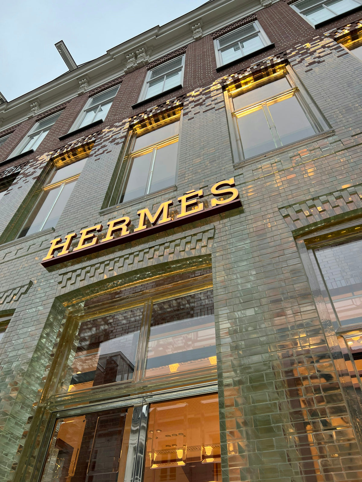 The Rise of Quiet Luxury: Why Ultra-High-Net-Worth Collectors Choose Hermès