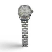 Rolex Oyster Perpetual Lady Date - View 3
