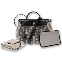 Hermès Herbag 31 in ecru toile and black Hunter calfskin, palladium hardware – image 2