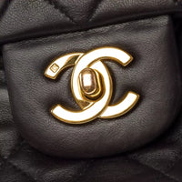 Chanel Classic Flap Medium in black lambskin leather, gold hardware – image 7
