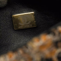 Chanel Maxi Flap - View 11