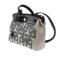 Hermès Herbag 31 in ecru toile and black Hunter calfskin, palladium hardware – image 5